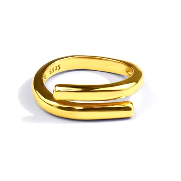 Lisette - Chic Irregular Ring 925 Sterling Silver/14K Gold Plated. Adjustable - Picture 3 of 7
